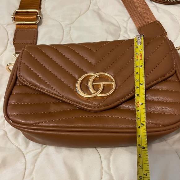 Small pochette style crossbody bag - Picture 3 of 7